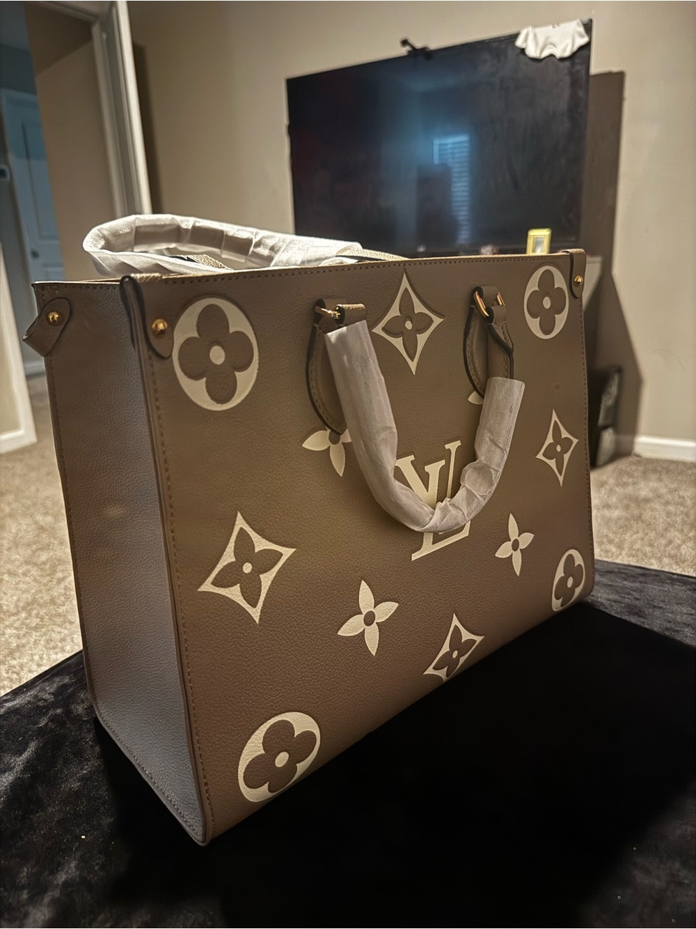 Louis Vuitton Taupe and Cream Monogram OnTheGo Tote - Picture 2 of 3